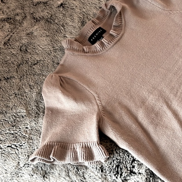 Adorable Premise Medium top - Picture 3 of 6